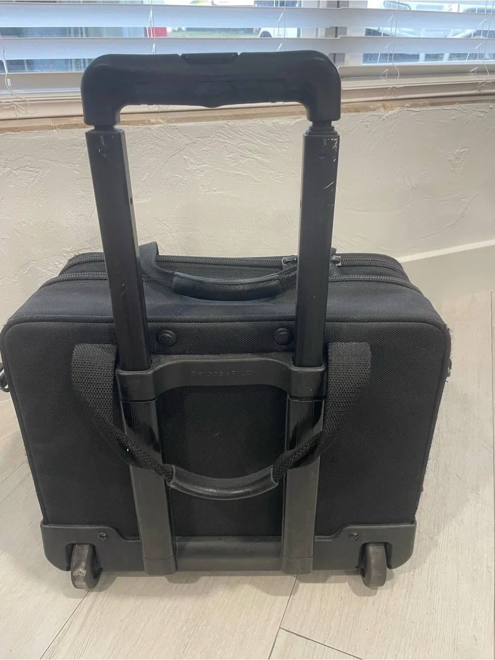 Briggs & Riley Black Rolling Laptop Briefcase with Telescoping Handle